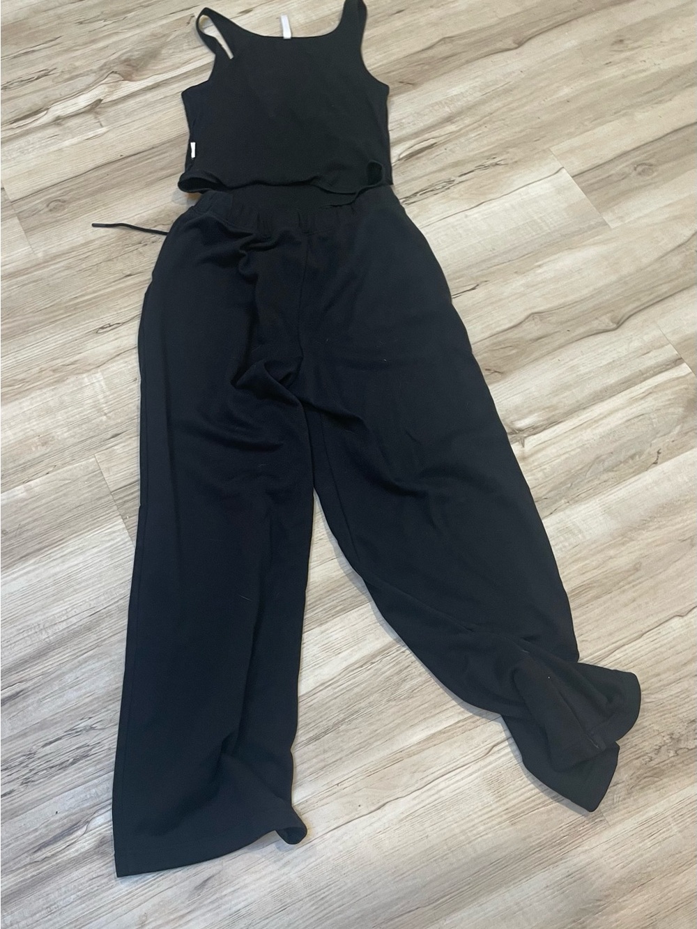 Women’s Black Wide-Leg sweat pants and tank